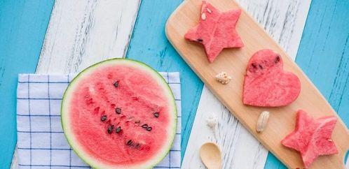 娱乐吃瓜君刷礼物,揭秘明星背后的奢华生活