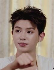 娱乐吃瓜黄明昊是谁,娱乐吃瓜界的“瓜王”揭秘