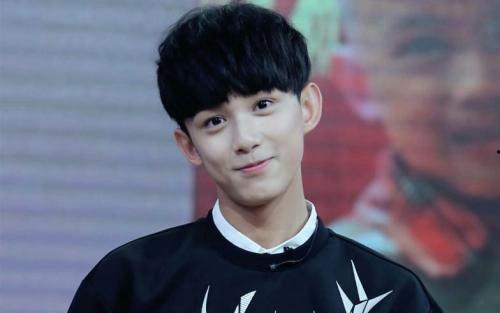 娱乐圈吃瓜吴磊图片大全