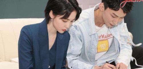 娱乐吃瓜酱情侣官宣,甜蜜瞬间引网友热议”