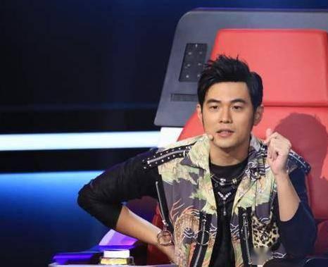 娱乐圈也在吃歌手节目的瓜,歌手节目瓜田乱舞，明星们纷纷“中招”